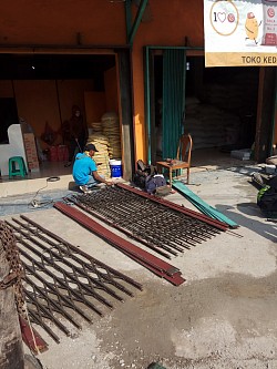 Jasa serfis/Perbaikan Foldinggate & pintu Harmonika 08131474993