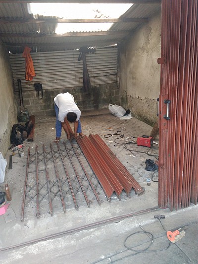 Jasa perbaikan/service pintu Harmonika 081314749953 panggilan